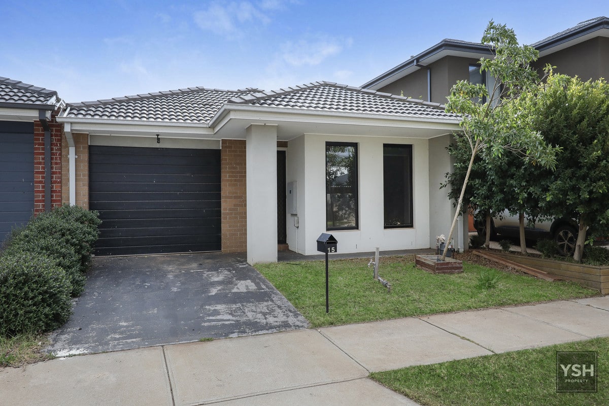 15 Rex Drive, Thornhill Park, VIC 3335