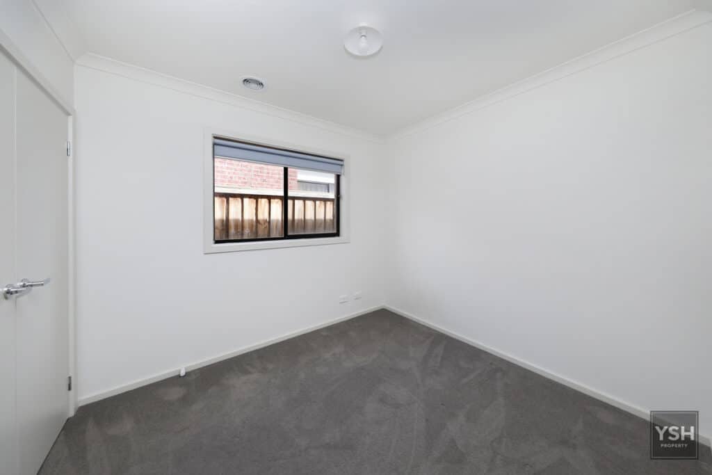 15 Rex Drive, Thornhill Park, VIC 3335
