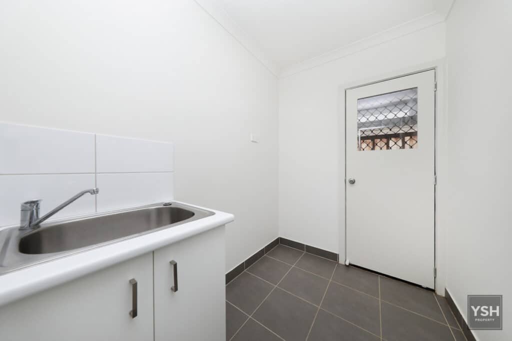 15 Rex Drive, Thornhill Park, VIC 3335