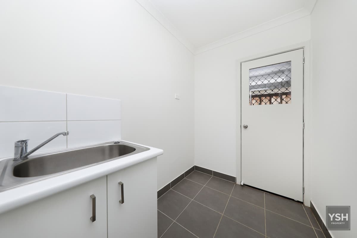 15 Rex Drive, Thornhill Park, VIC 3335