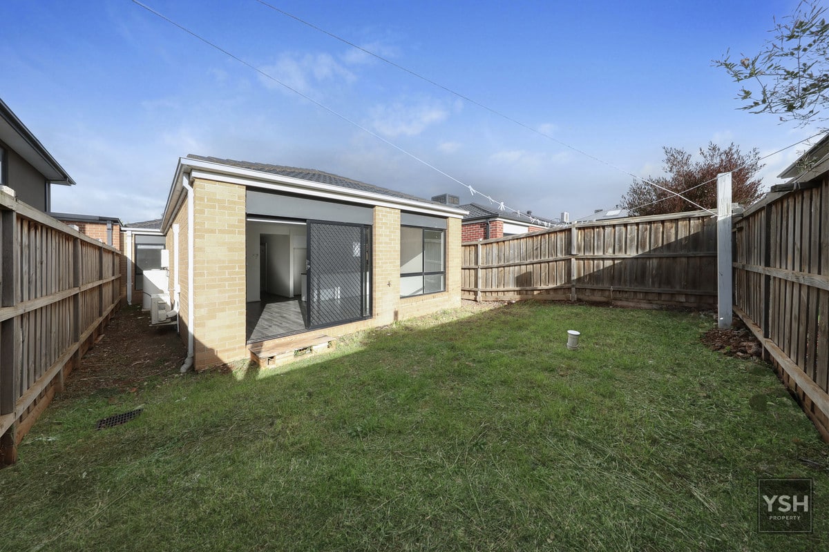 15 Rex Drive, Thornhill Park, VIC 3335