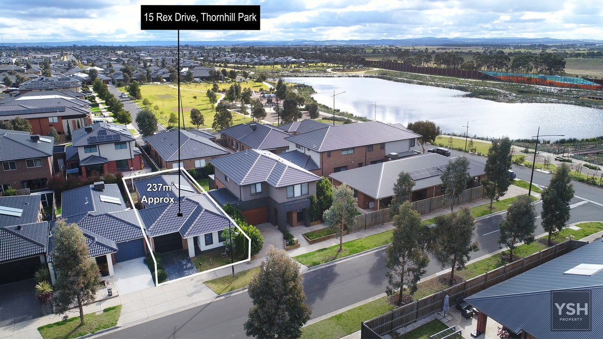 15 Rex Drive, Thornhill Park, VIC 3335