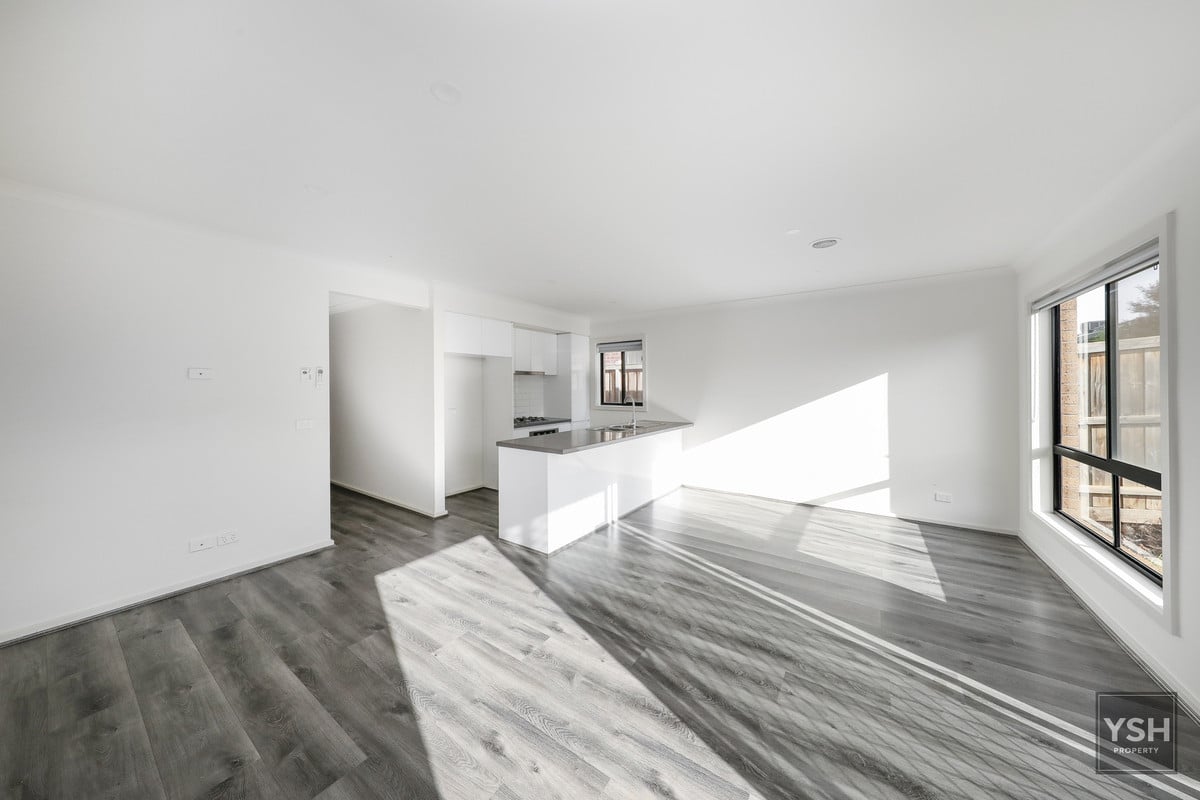 15 Rex Drive, Thornhill Park, VIC 3335