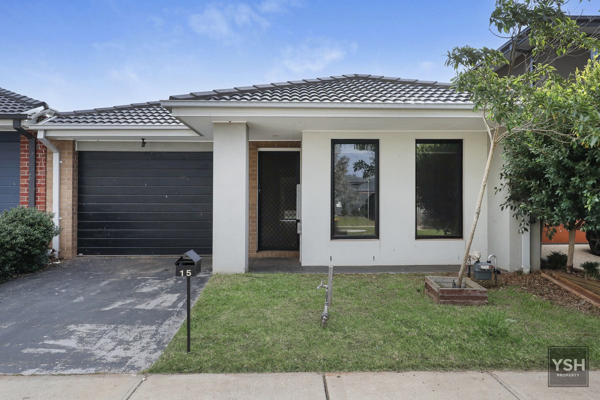 15 Rex Drive, Thornhill Park, VIC 3335