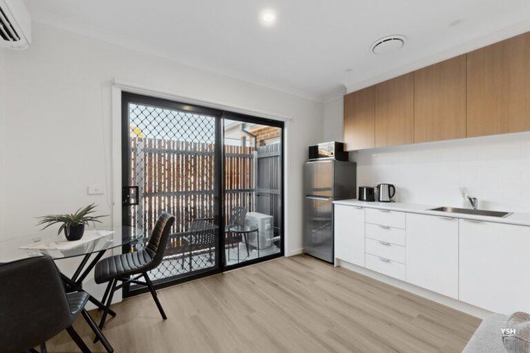 9/7 Lansell Place, Melton, VIC 3337